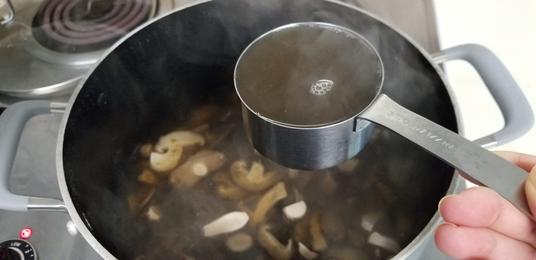 Shiitake Dashi, a Vegan Soup Stock (椎茸のだし)