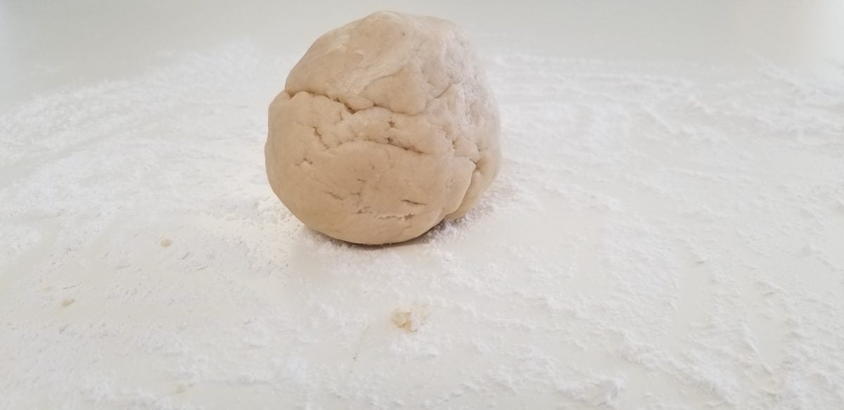 ball of vegan pie dough